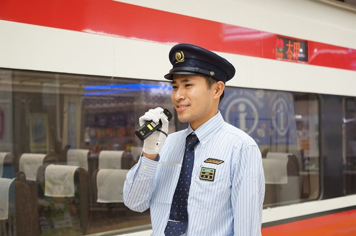 キャビンアテンダントになるための身長や視力の制限とは 国際トラベル ホテル ブライダル専門学校